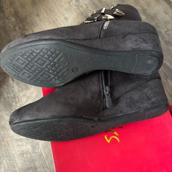 Dream Pairs Soft Gray Suede GHILE-3A Woman's Size 8.5 Wedge Heel Ankle Bootie - Picture 5 of 6